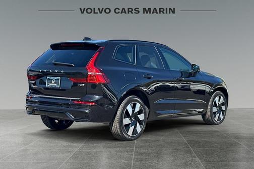 2025 Volvo XC60 Plug-In Hybrid T8 Plus