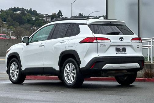 2022 Toyota Corolla Cross LE