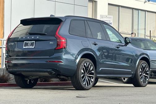 2026 Volvo XC90 Ultra Dark Theme