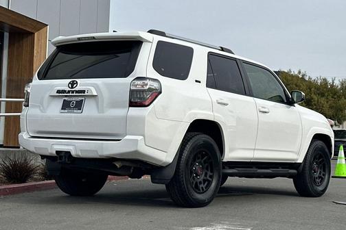 2021 Toyota 4Runner SR5