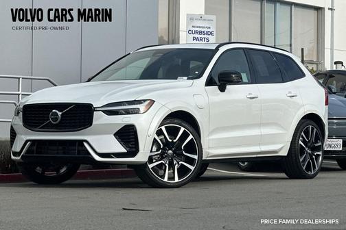 2024 Volvo XC60 Recharge Plug-In Hybrid T8 Ultimate Dark Theme