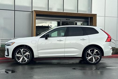 2025 Volvo XC60 Plug-In Hybrid Ultra, T8 AWD Electric/Gasoline, Dark