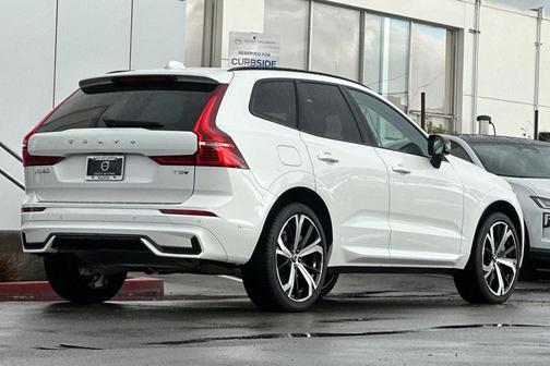 2025 Volvo XC60 Plug-In Hybrid Ultra, T8 AWD Electric/Gasoline, Dark