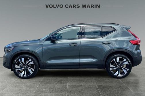 2026 Volvo XC40 B5 Ultra