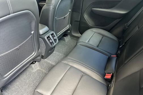 2026 Volvo XC40 B5 Ultra