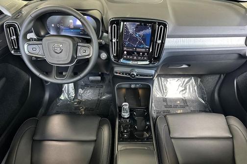 2026 Volvo XC40 B5 Ultra