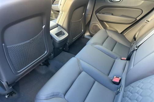 2026 Volvo XC60 B5 Core