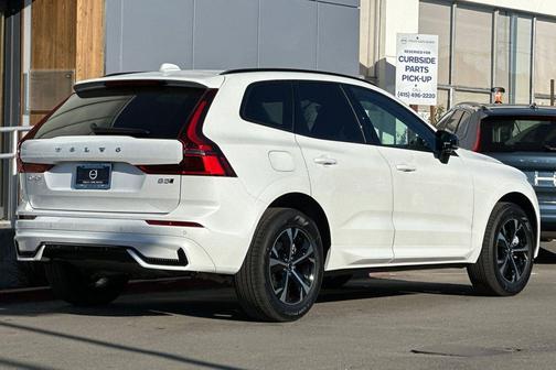 2026 Volvo XC60 B5 Core