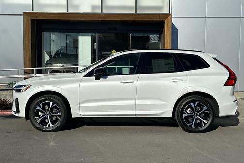 2026 Volvo XC60 B5 Core