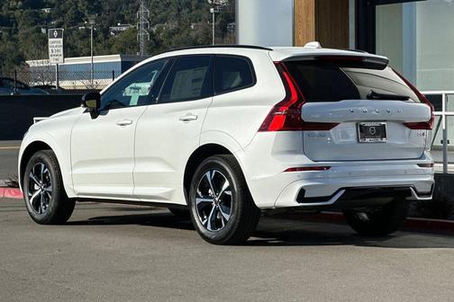 2026 Volvo XC60 B5 Core