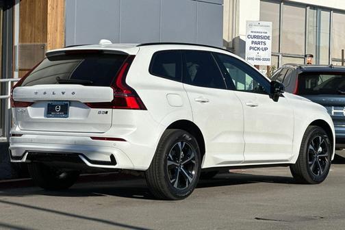 2026 Volvo XC60 B5 Core