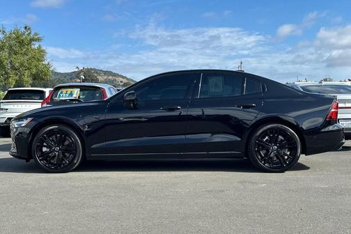 2024 Volvo S60 Recharge Plug-In Hybrid T8 Plus Black Edition