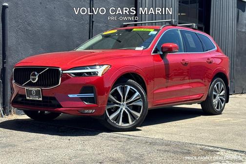 Fusion Red Metallic 2022 Volvo XC60 B5 Momentum