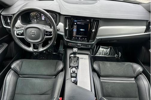 2021 Volvo S90 T6 R-Design
