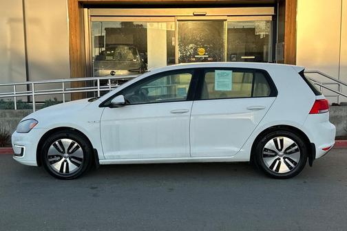 2016 Volkswagen e-Golf SEL Premium