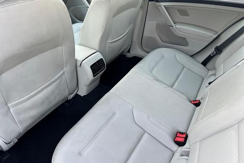 2016 Volkswagen e-Golf SEL Premium