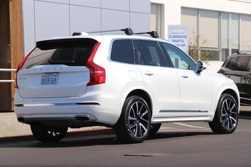 Photo 2 of 29 of 2021 Volvo XC90 Recharge Plug-In Hybrid T8 Inscription Expression 7 Passenger