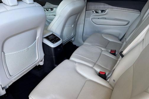 2023 Volvo XC90 Recharge Plug-In Hybrid T8 Plus Bright Theme 7-Seater