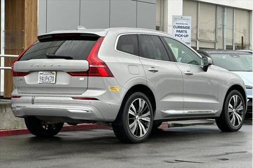 2022 Volvo XC60 Recharge Plug-In Hybrid T8 Inscription