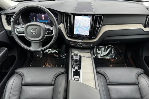 2022 Volvo XC60 Recharge Plug-In Hybrid T8 Inscription