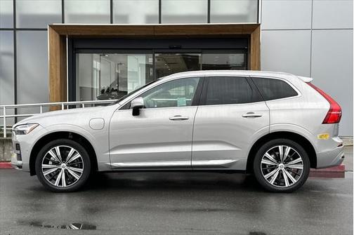 2022 Volvo XC60 Recharge Plug-In Hybrid T8 Inscription