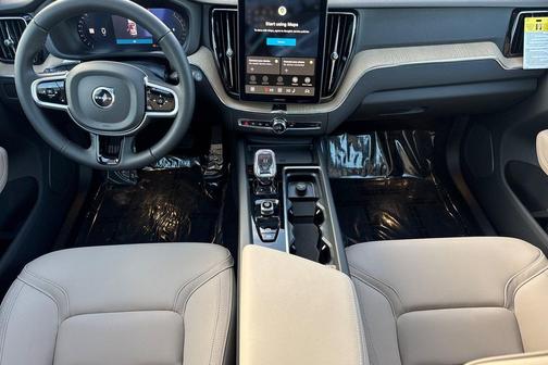 2026 Volvo XC60 B5 Plus