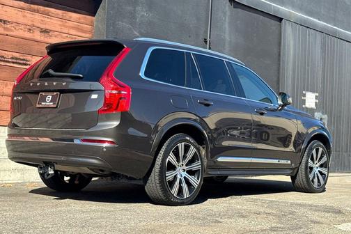 Platinum Grey Metallic 2023 Volvo XC90 Recharge Plug-In Hybrid T8 Plus 6-Seater
