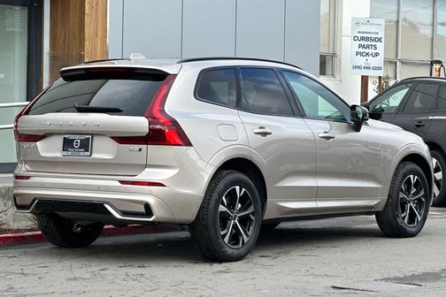 2026 Volvo XC60 B5 Core