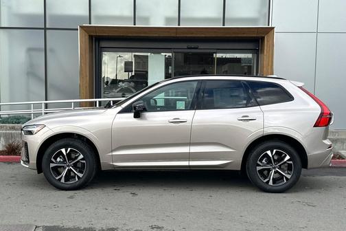 2026 Volvo XC60 B5 Core