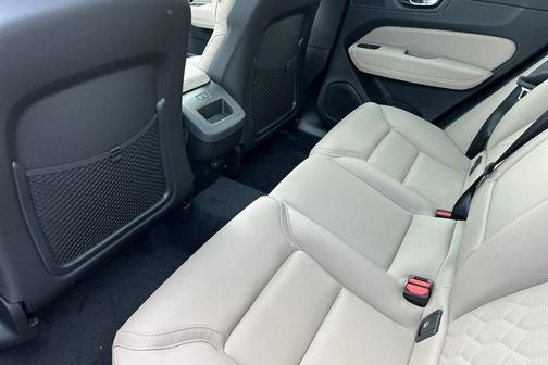 2026 Volvo XC60 B5 Core