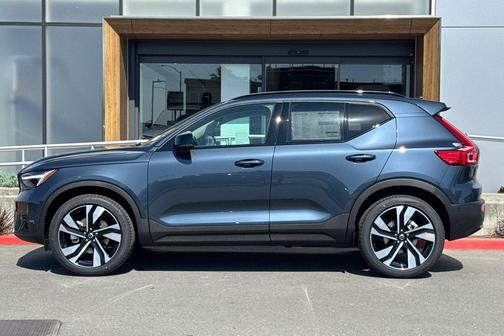 Denim Blue 2026 Volvo XC40 Ultra, B5 AWD Gas (mild hybrid), Dark