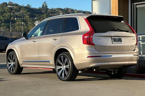 2025 Volvo XC90 Plug-In Hybrid T8 Ultra 6-Seater