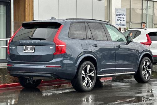 2022 Volvo XC90 Recharge Plug-In Hybrid T8 R-Design 7 Passenger