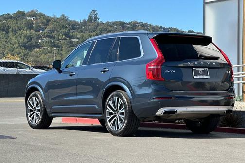 Denim Blue Metallic 2020 Volvo XC90 T5 Momentum