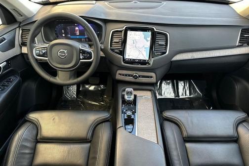 2023 Volvo XC90 Recharge Plug-In Hybrid T8 Ultimate Bright Theme 7-Seater