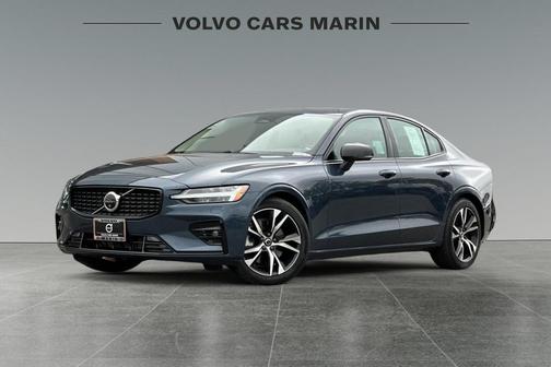 Denim Blue Metallic 2025 Volvo S60 B5 Plus