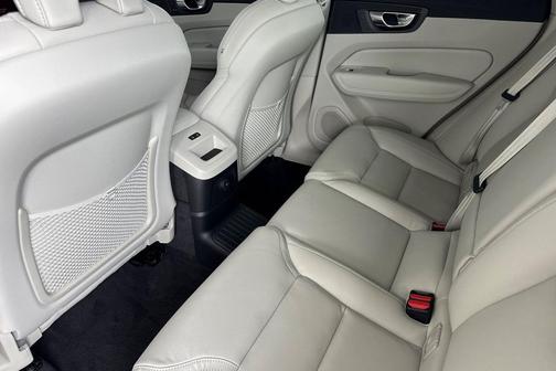 Bright Dusk Metallic 2026 Volvo XC60 Plug-In Hybrid Ultra, T8 AWD Electric/Gasoline, Dark