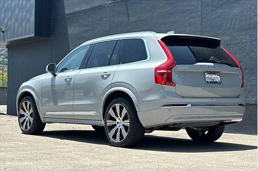 2025 Volvo XC90 Plug-In Hybrid T8 Ultra 6-Seater