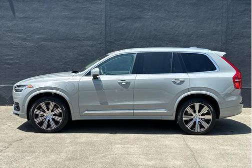 2025 Volvo XC90 Plug-In Hybrid T8 Ultra 6-Seater