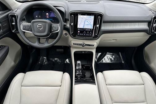 2026 Volvo XC40 B5 Ultra