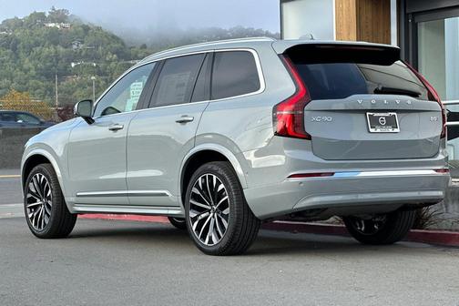 2026 Volvo XC90 B5 Plus 7-Seater