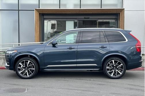 2024 Volvo XC90 B5 Plus Bright Theme