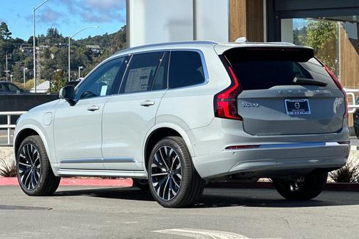2026 Volvo XC90 Plug-In Hybrid T8 Plus 7-Seater