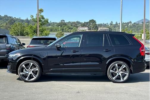 2021 Volvo XC90 Recharge Plug-In Hybrid T8 R-Design 7 Passenger