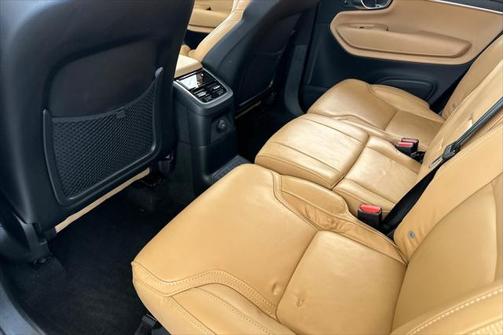 2023 Volvo XC90 Recharge Plug-In Hybrid T8 Ultimate Bright Theme 7-Seater
