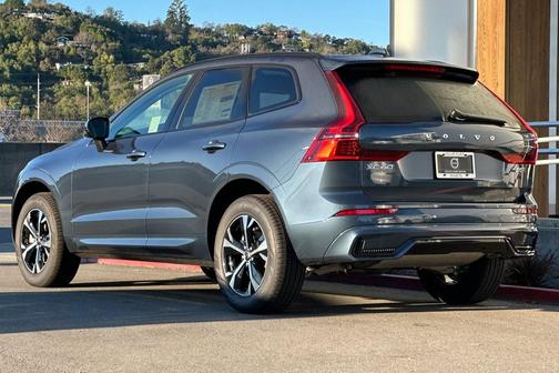 2026 Volvo XC60 B5 Core