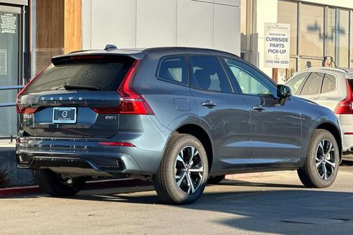 2026 Volvo XC60 B5 Core