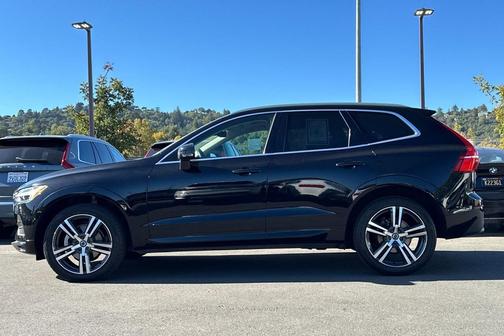 2020 Volvo XC60 T5 Momentum