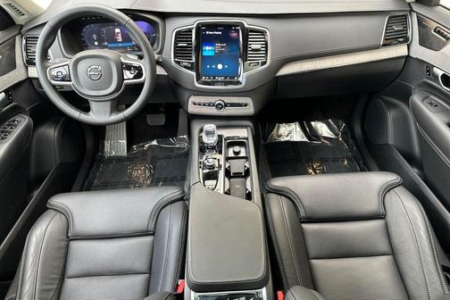 2024 Volvo XC90 Recharge Plug-In Hybrid T8 Ultimate 6-Seater