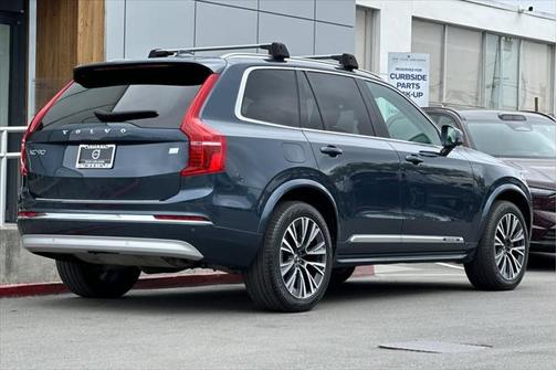 2022 Volvo XC90 Recharge Plug-In Hybrid T8 Inscription Expression 6 Passenger